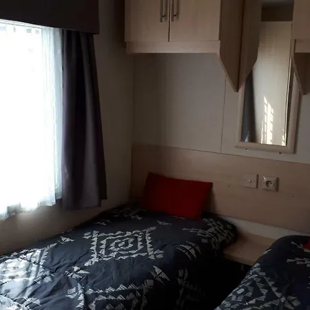 Mobil Grand Luxe 6/8 Pers Camping **** Prázdninový areál Vias