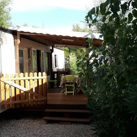 Prázdninový areál Mobil Grand Luxe 6/8 Pers Camping **** Vias